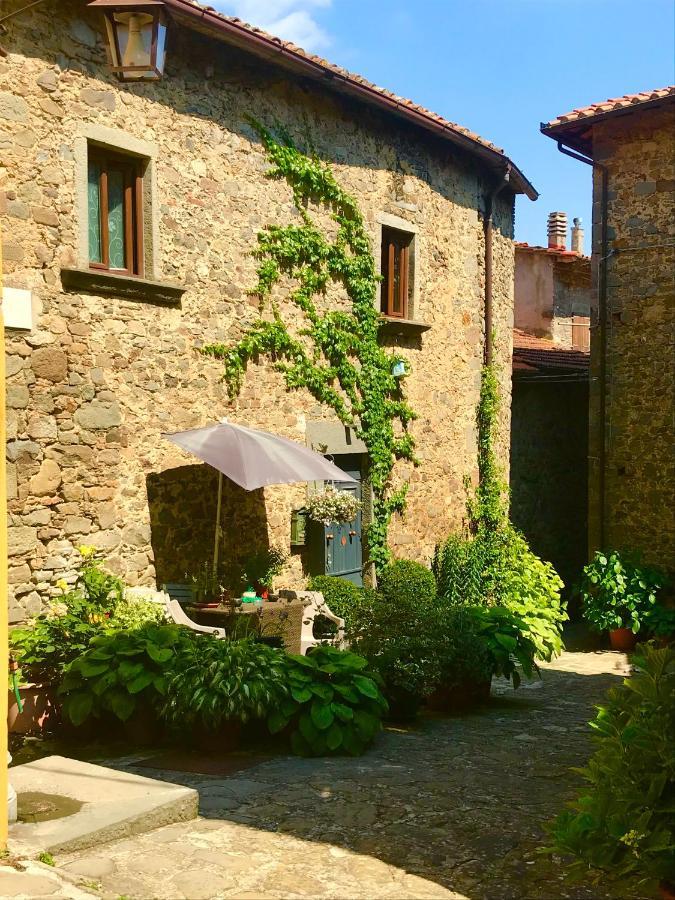 Il Priorato Bed & Breakfast Pescia Exterior photo