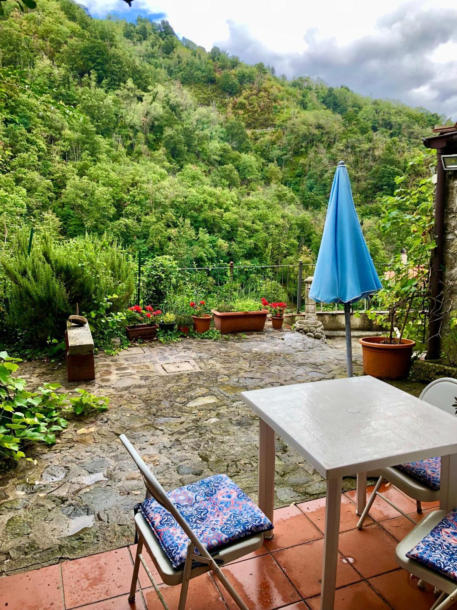 Il Priorato Bed & Breakfast Pescia Exterior photo