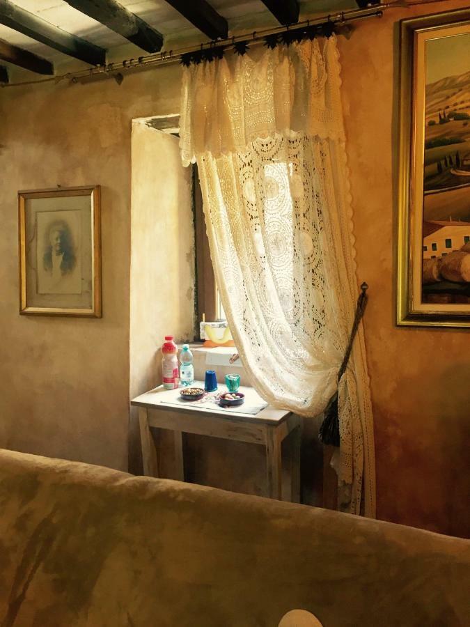 Il Priorato Bed & Breakfast Pescia Exterior photo